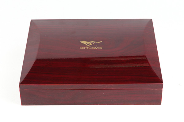 七匹狼精品皮具 商務(wù)禮品首選