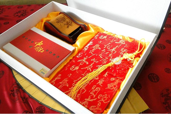 會(huì)議禮品，搶眼更須攻心